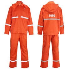 زي موحد عمال نظافة داخل الرياض