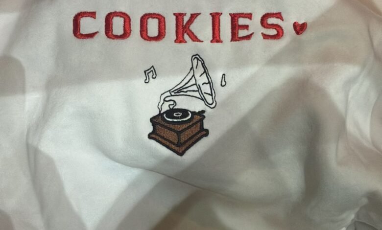 تفصيل قمصان وبنطلونات يونيفورم بالرياض