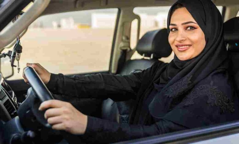 كيفية تجديد رخصة قيادة المرأة عبر أبشر: خطوات وإجراءات سهلة