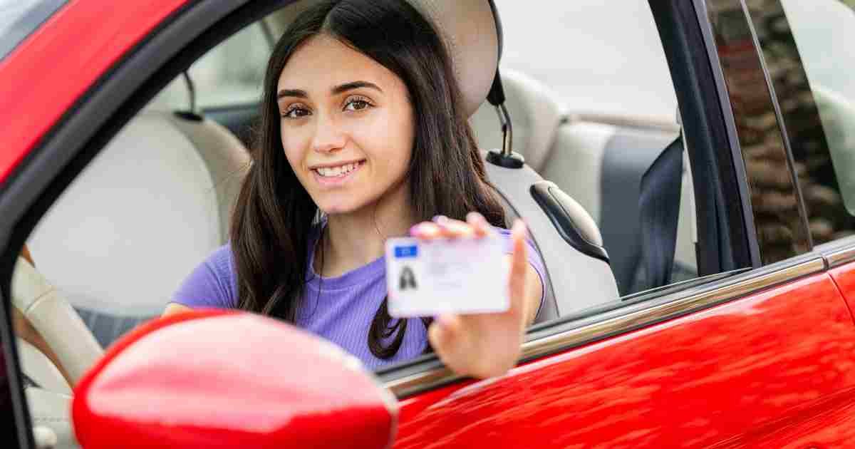 كيفية تجديد رخصة قيادة المرأة عبر منصة أبشر