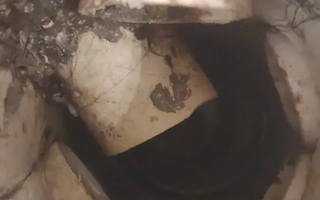 وايت شفط بيارات في حي سكني