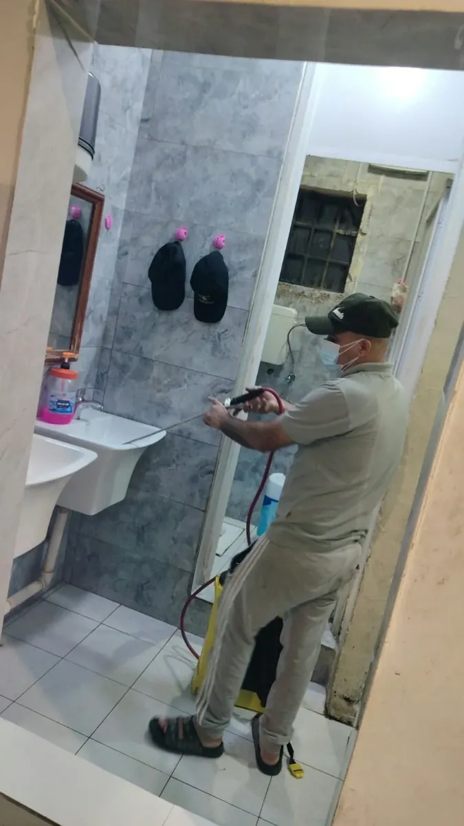 شركة تنظيف شقق شرق الرياض – تعقيم ورش أسطح الشقة بعد التنظيف الشامل